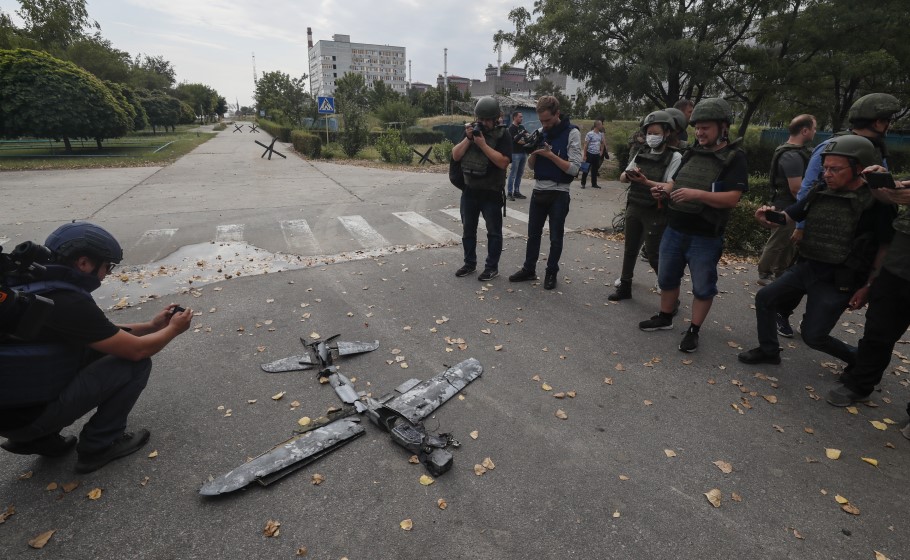 Συντρίμμια από UAV στην Ουκρανία © EPA/ YURI KOCHETKOV