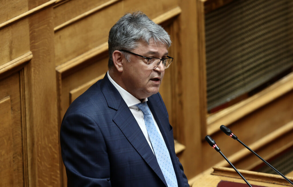 Νατσιός: Η ΝΙΚΗ εναντιώνεται στις νέες ηλεκτρονικές ταυτότητες