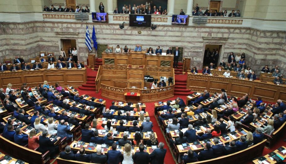 Ορκωμοσία της νέας Βουλής © Eurokinissi / ΓΙΑΝΝΗΣ ΠΑΝΑΓΟΠΟΥΛΟΣ