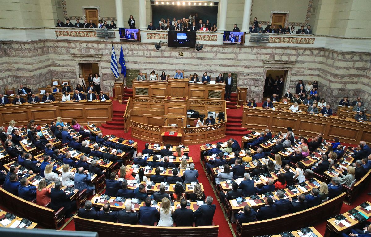 Ορκωμοσία της νέας Βουλής © Eurokinissi / ΓΙΑΝΝΗΣ ΠΑΝΑΓΟΠΟΥΛΟΣ