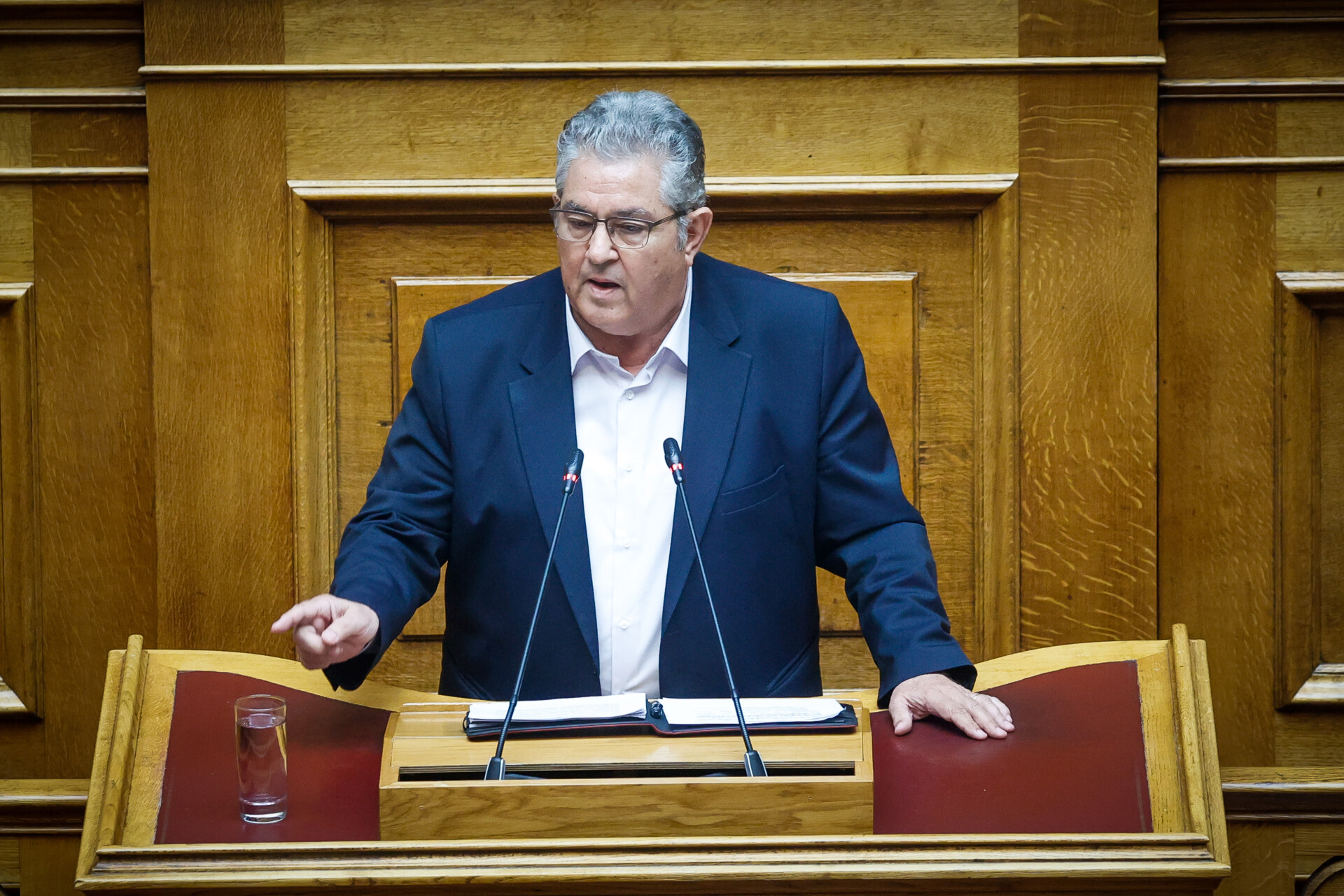 Κουτσούμπας: Έρχεστε με φόρα να μας αποτελειώσετε