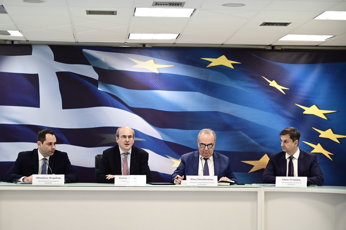 Κλιμακωτές αυξήσεις έως 14,12% σε όλους