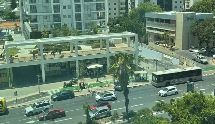 Ισραήλ: Eπίθεση με αυτοκίνητο και μαχαίρι στο Τελ Αβίβ