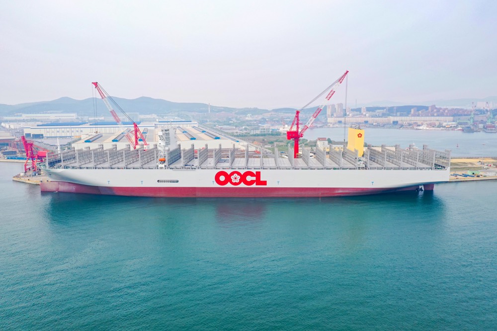 Το OOCL Piraeus © OOCL