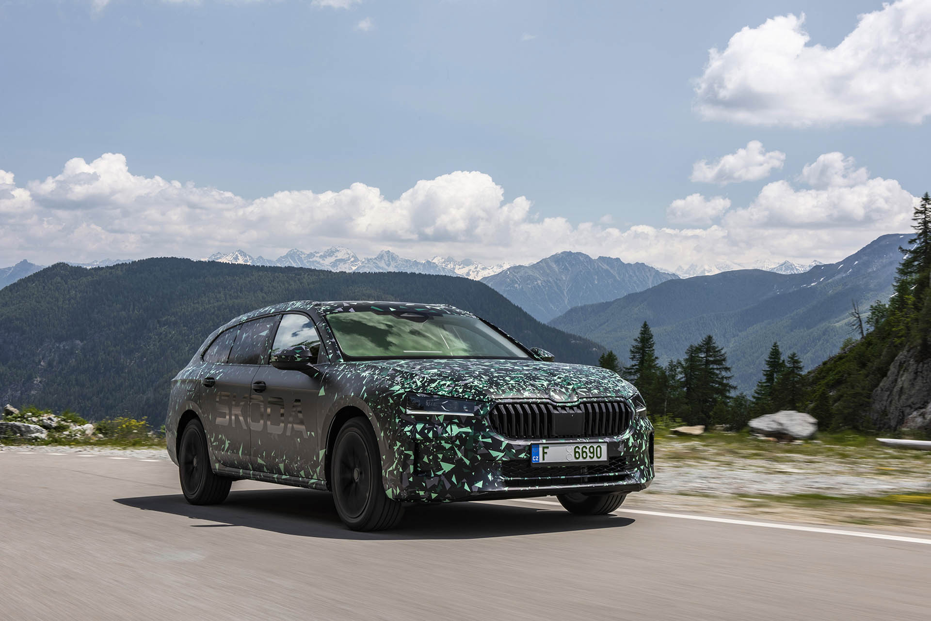 Η 4η γενιά του Skoda Superb θα είναι πιο ευρύχωρη