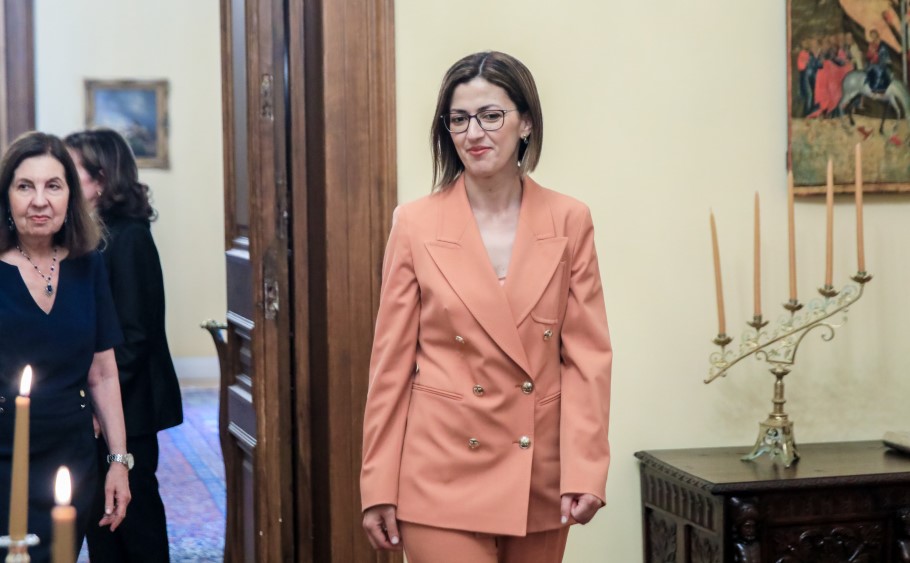 Ειρήνη Αγαπηδάκη: Ορκίστηκε η αναπληρώτρια υπουργός Υγείας