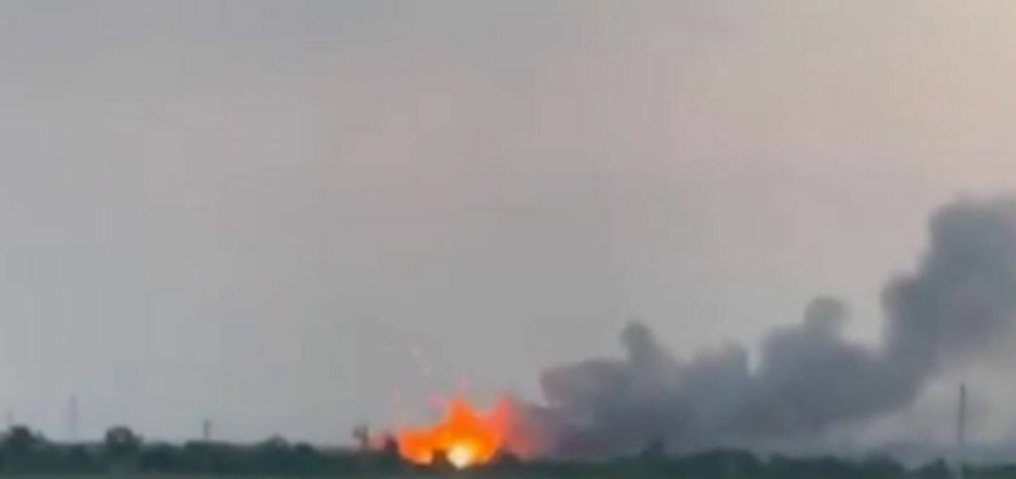 Φωτιά σε στρατιωτική βάση στην Κριμαία © printscreen