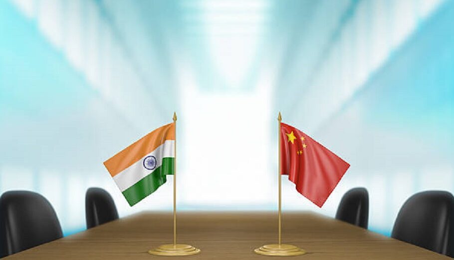 Σημαίες Ινδίας και Κίνας@pixabay