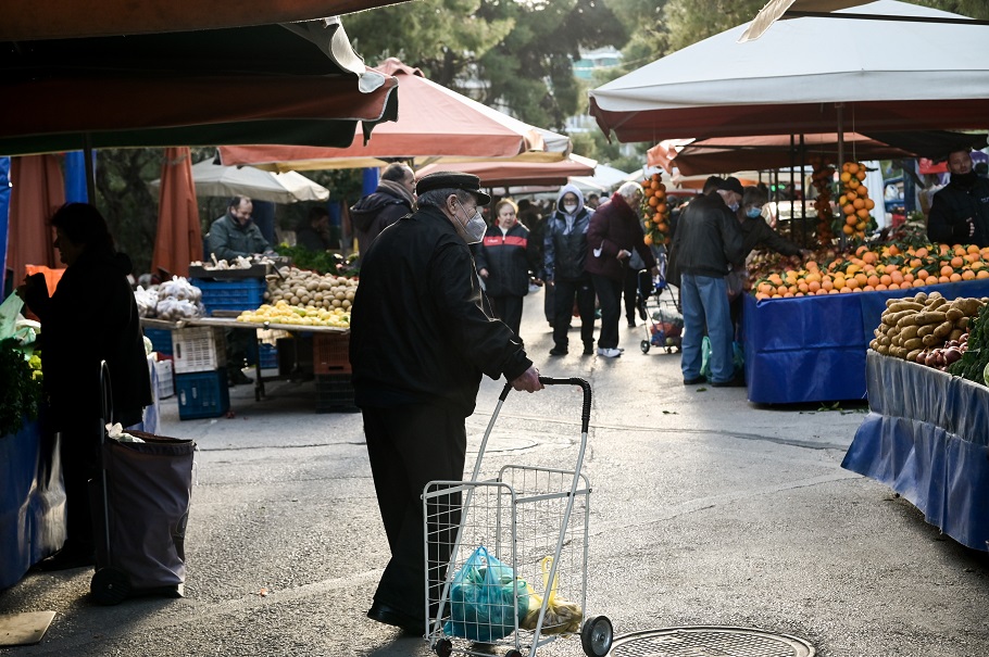 Στιγμιότυπα από λαϊκή αγορά@eurokinissi