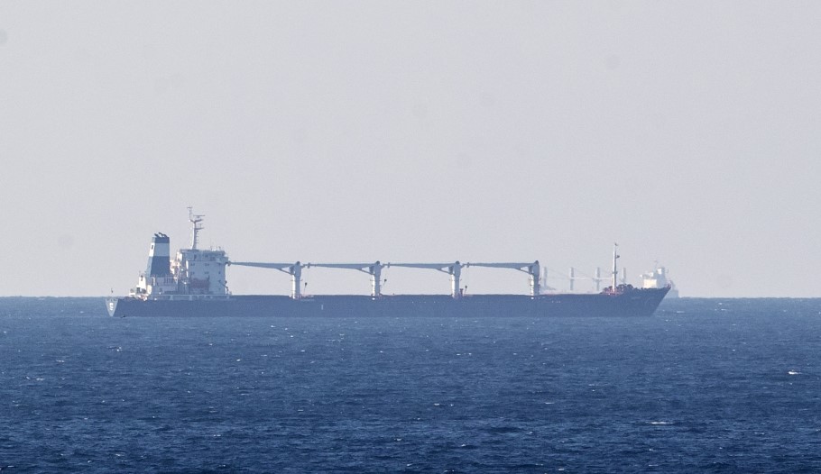 Πλοίο με σιτηρά στη Μαύρη Θάλασσα © EPA/ ERDEM SAHIN