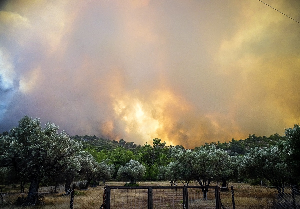 Φωτιά στη Ρόδο © Εurokinissi
