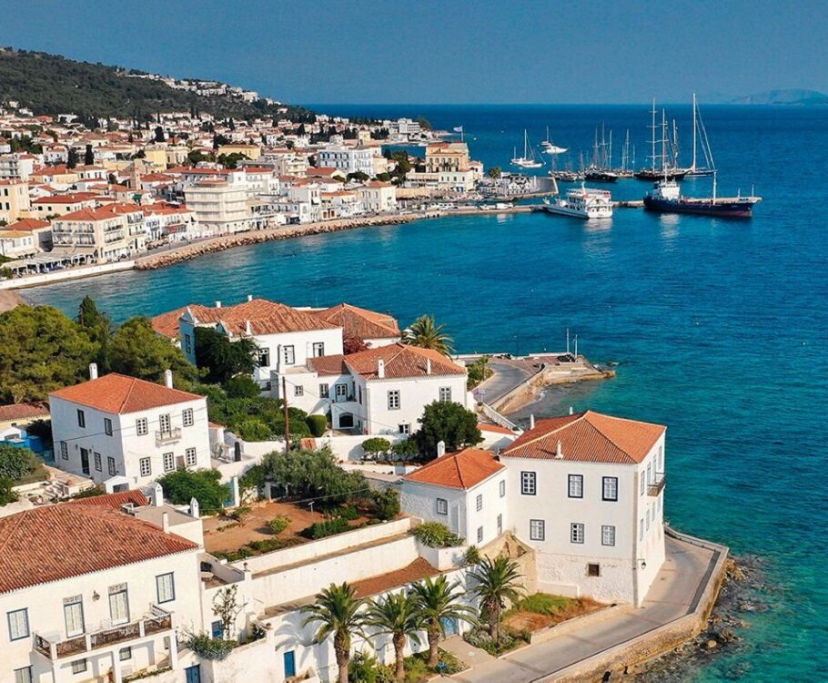 Σπέτσες©discovergreece.com/el/attica/spetses