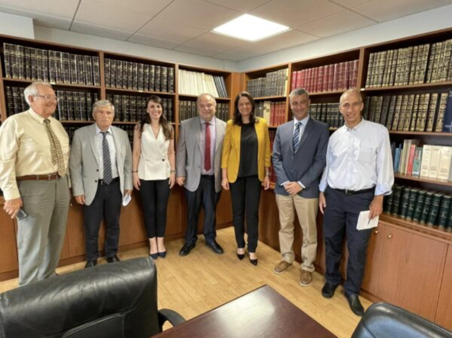 Συνάντηση της Ν. Κεραμέως με την ολομέλεια του ΑΣΕΠ