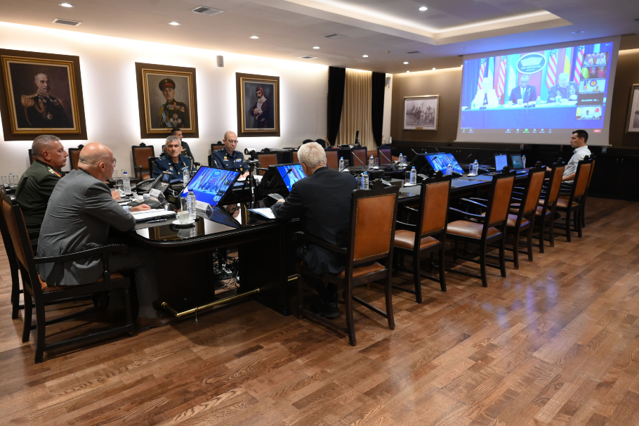 ΥΕΘΑ και Αρχηγός ΓΕΕΘΑ σε τηλεδιάσκεψη για την Ουκρανία