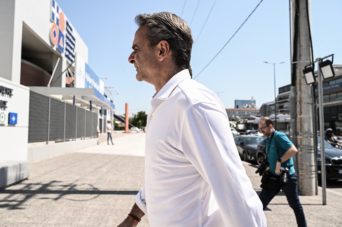 Μητσοτάκης: Στο Συντονιστικό της Πυροσβεστικής για τη Ρόδο