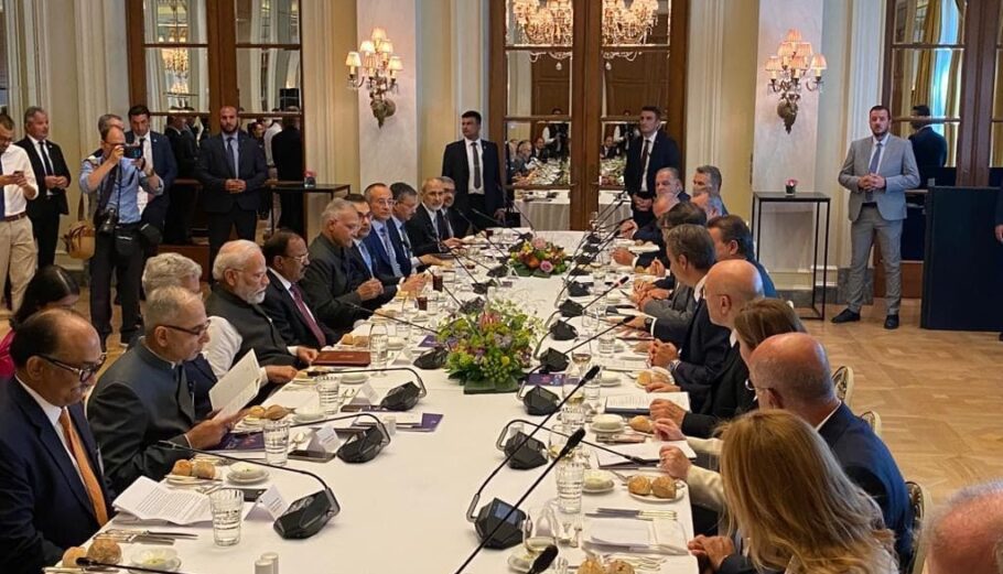 Γεύμα εργασίας παρουσία των πρωθυπουργών Κυριάκου Μητσοτάκη και Ναρέντρα Μόντι © υπ. Εξωτερικών