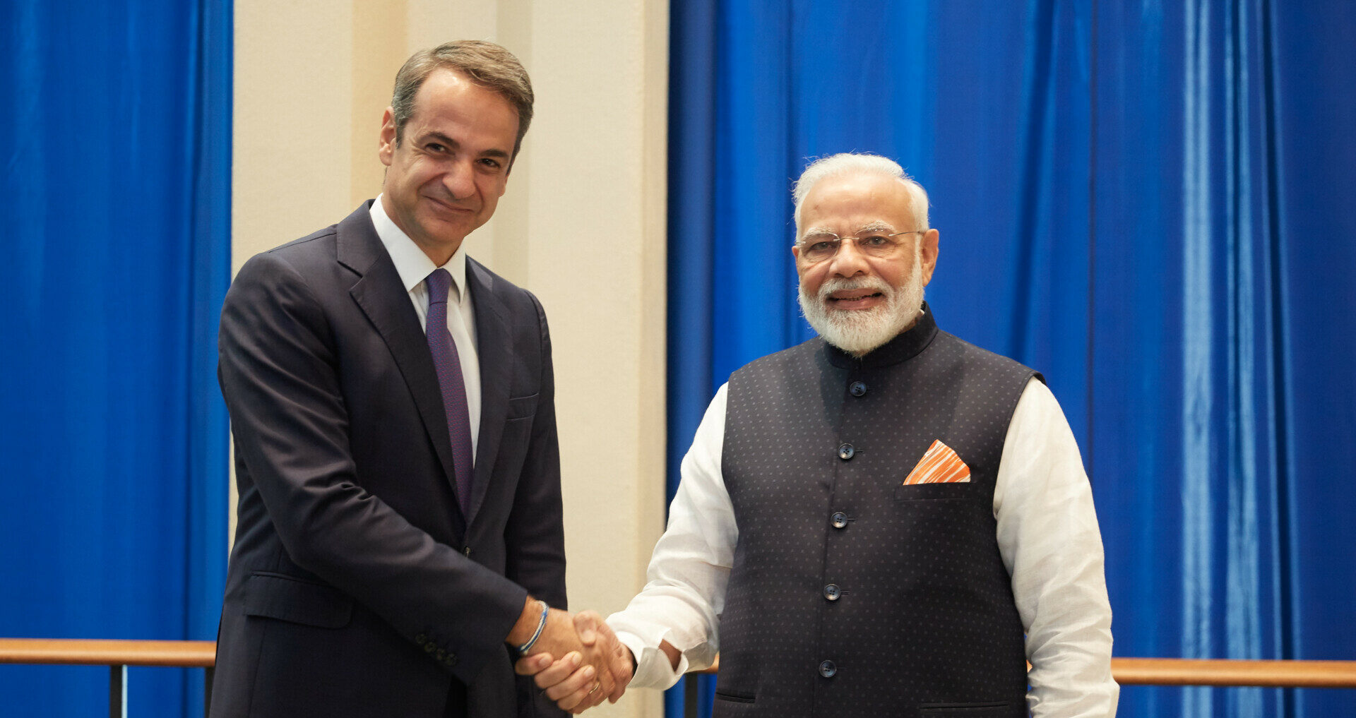 Ο Κυριάκος Μητσοτάκης με τον πρωθυπουργό της Ινδίας, Ναρέντρα Μόντι © Εurokinissi