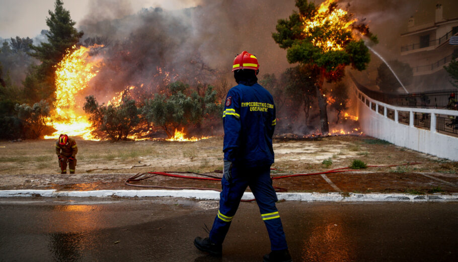 Πυρκαγιά στην Πάρνηθα © Eurokinissi