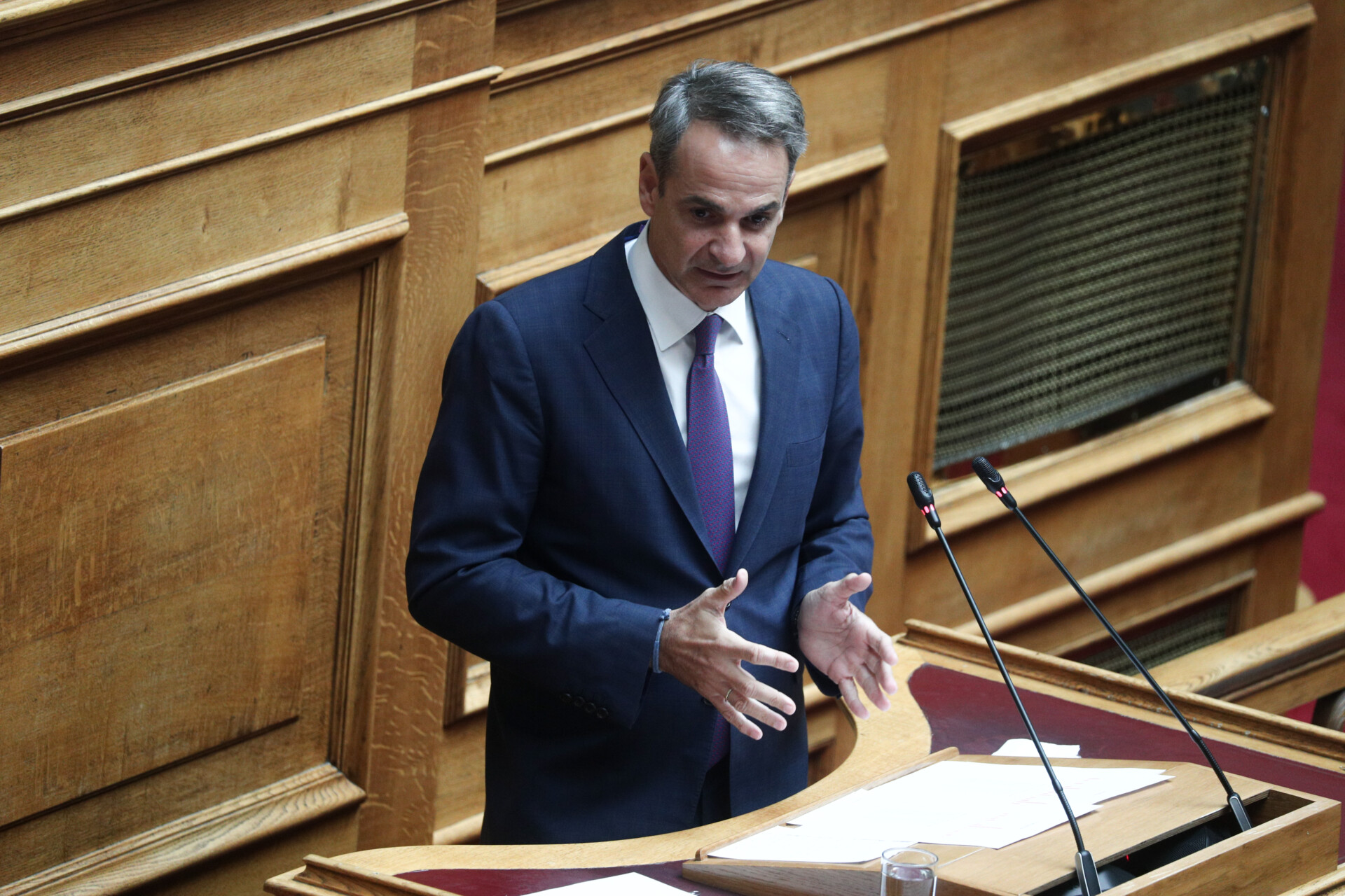 Live η δευτερολογία του Κ. Μητσοτάκη στη Βουλή