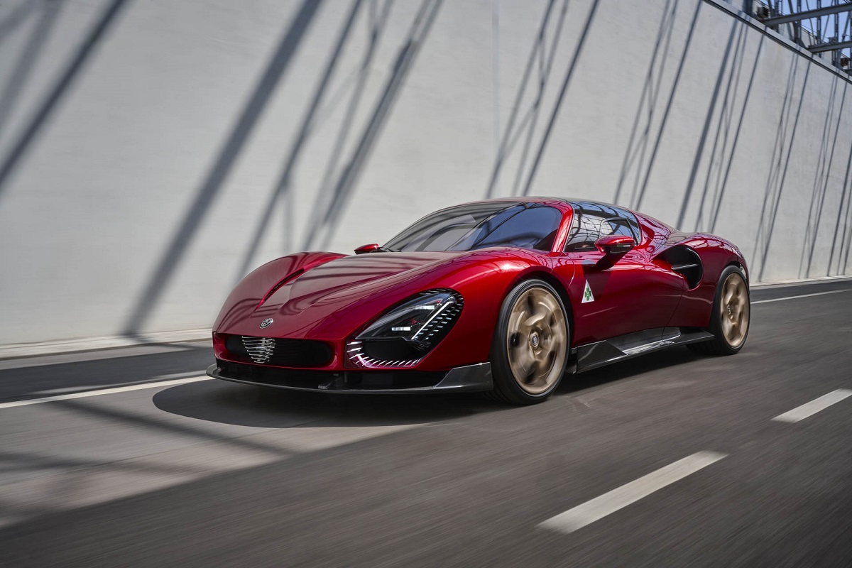 To νέο ρετρό supercar της Alfa Romeo: H 33 Stradale