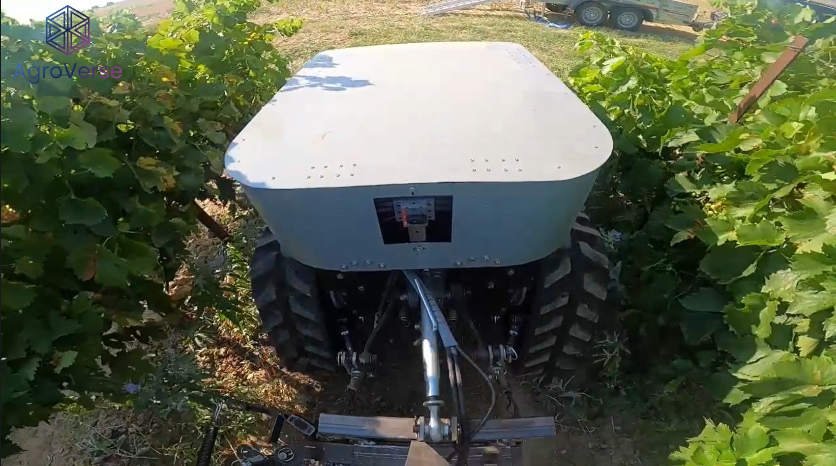 Agroverse: Ενδιαφέρον για το ρομπότ που κάνει αγροτικές εργασίες