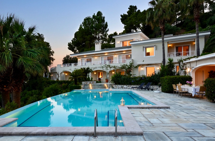 sothebysrealty.gr/properties/mediterranean-treasure/