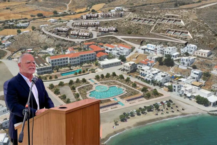 O Ισραηλινος επιχειρηματίας Άβραχαμ Ραβίντ και η μακέτα της νέας επένδυσης©ologramma-architects.com/portfolio/the-thermal-springs-luxury-villas/powergame.gr