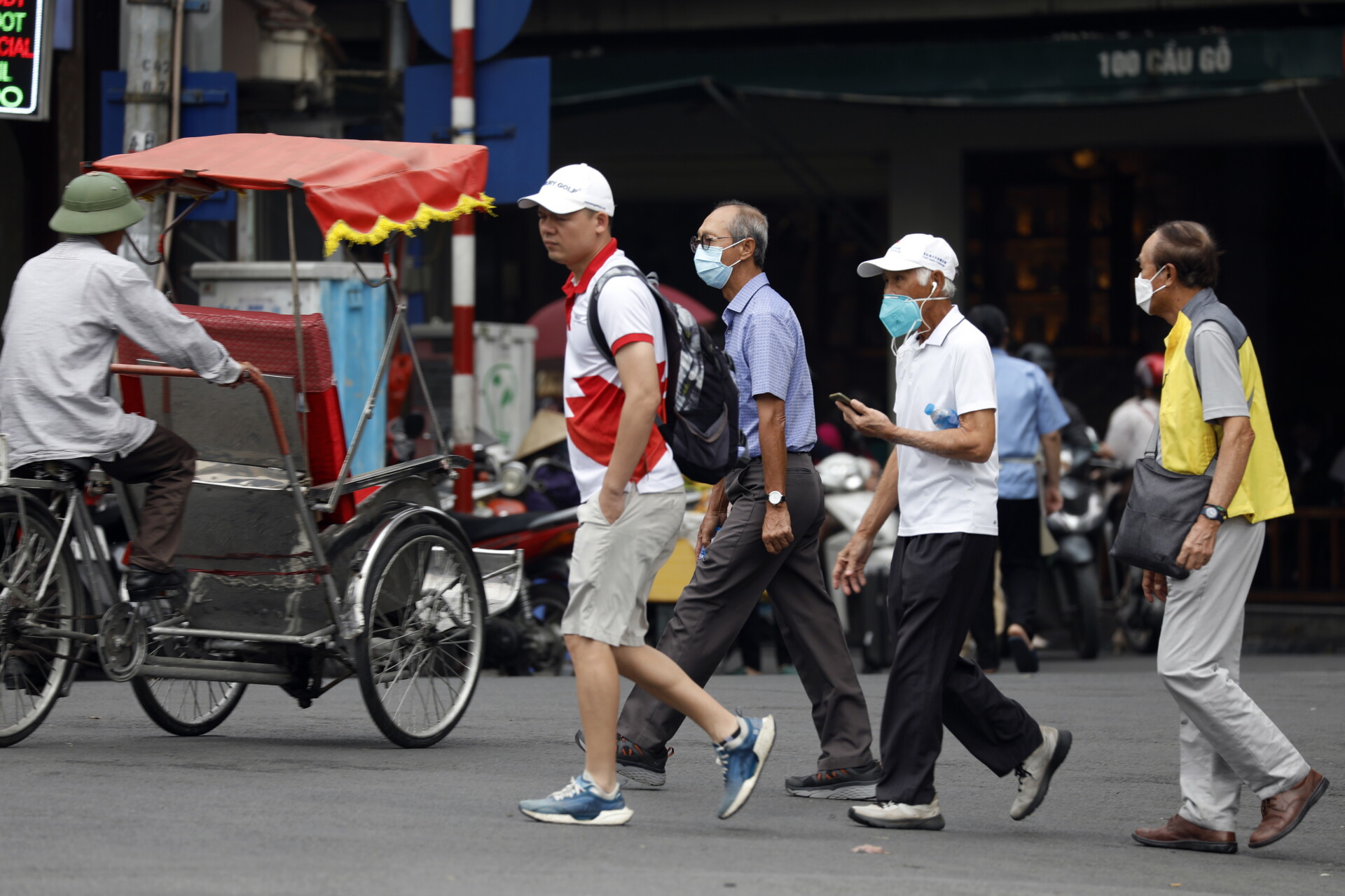 Πολίτες της Κίνας © EPA/LUONG THAI LINH