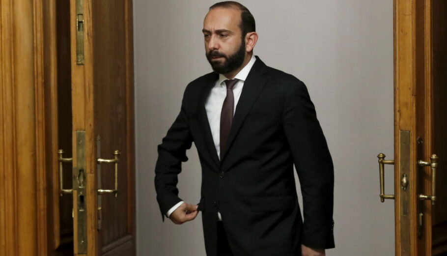 Ο υπουργός Εξωτερικών της Αρμενίας, Αραράτ Μιρζογιάν © EPA/MAXIM SHIPENKOV / POOL