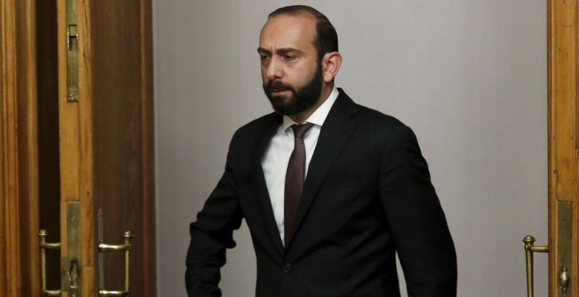Ο υπουργός Εξωτερικών της Αρμενίας, Αραράτ Μιρζογιάν © EPA/MAXIM SHIPENKOV / POOL