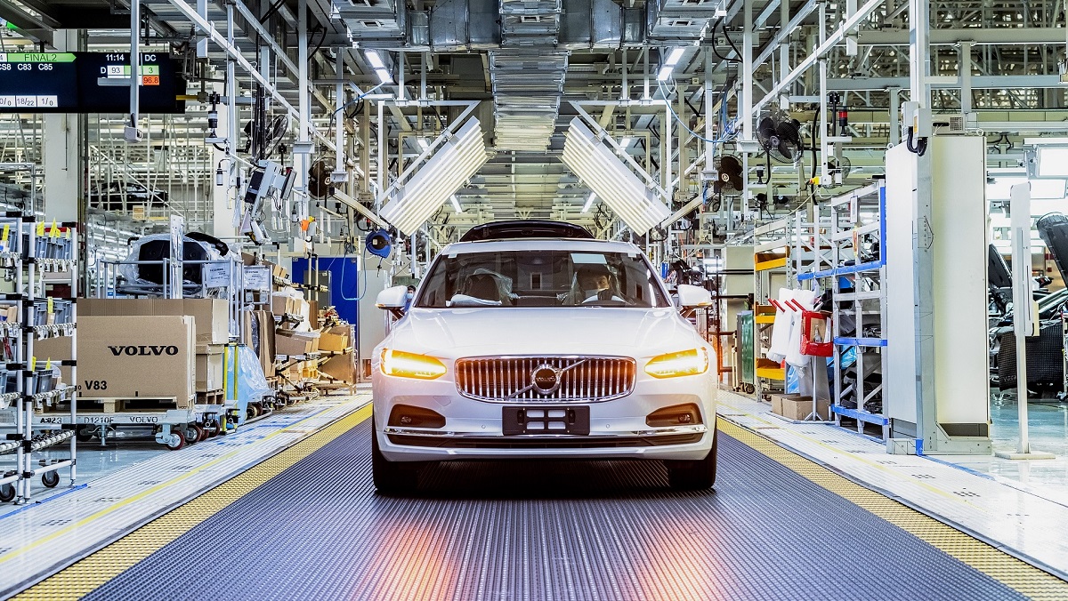 Volvo: Τέλος οι κινητήρες diesel από τις αρχές του 2024