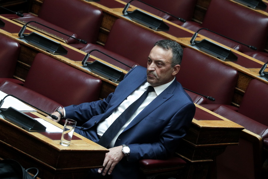 Σπαρτιάτες: Ανεξαρτητοποιήθηκε ο βουλευτής Λάρισας Κ. Φλώρος