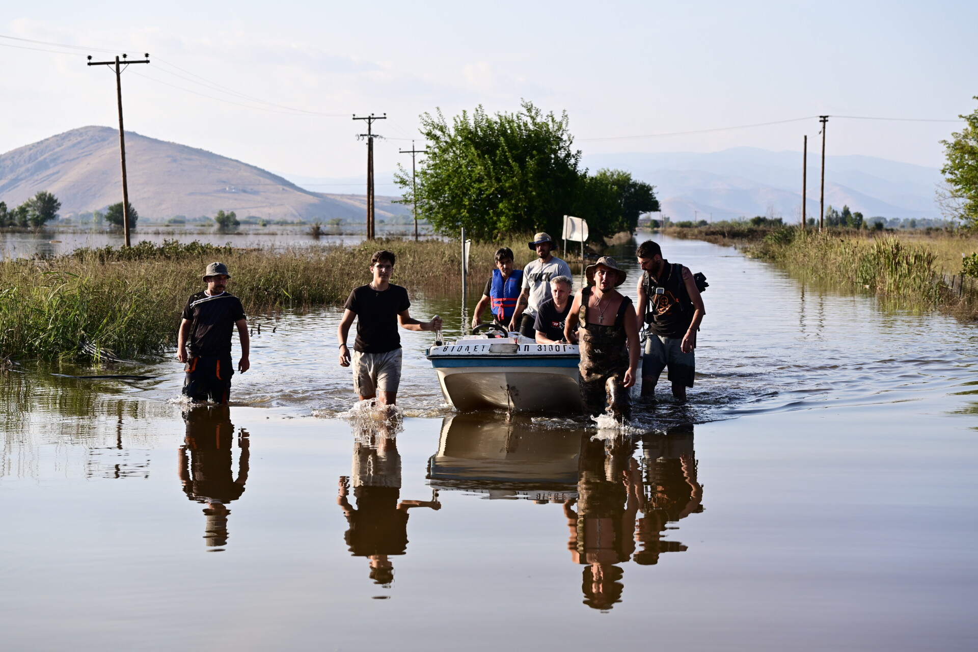 Πρώτη αρωγή για τις πλημμύρες στη Θεσσαλία © Eurokinissi