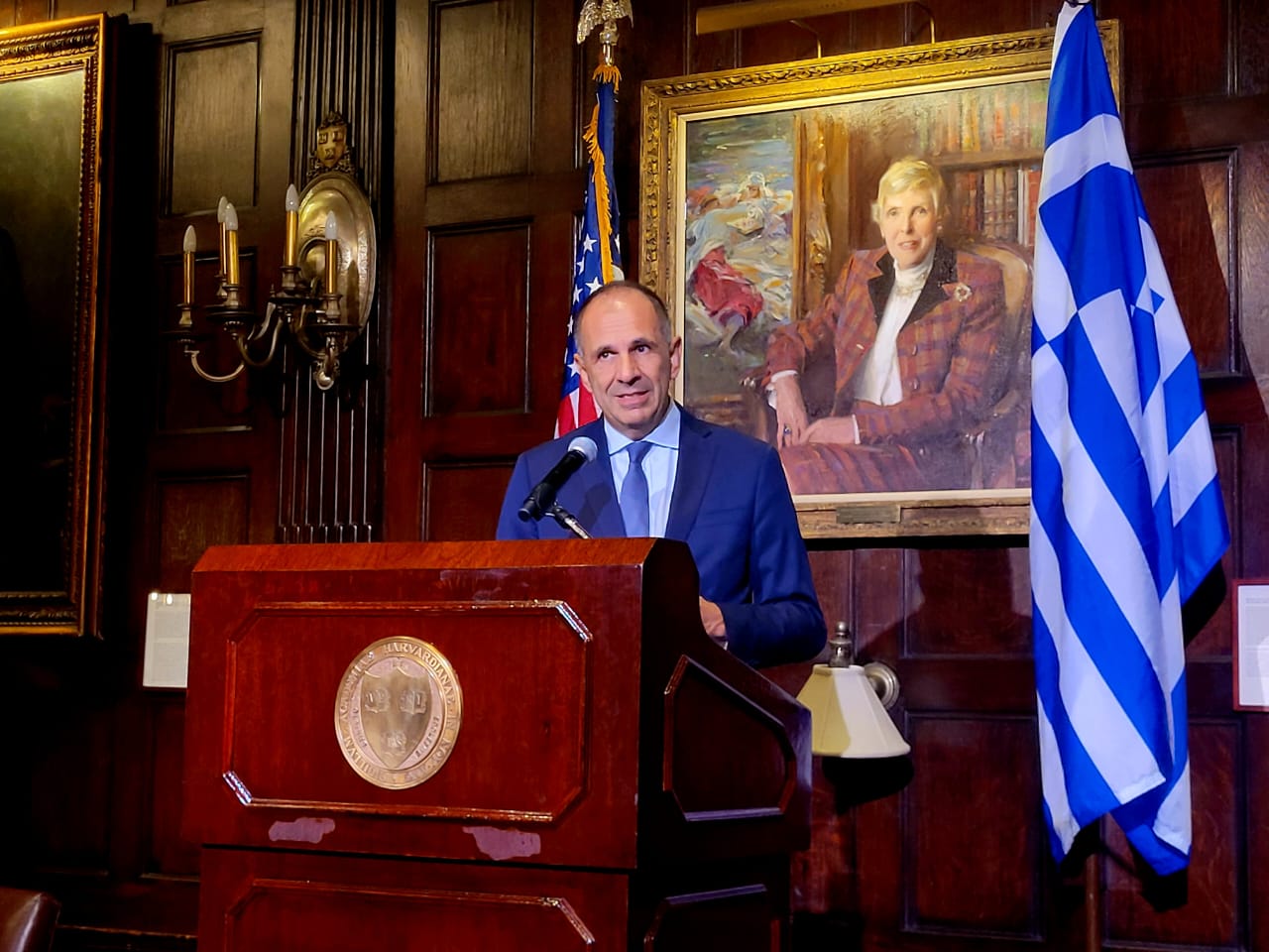 Ο Γ. Γεραπετρίτης στον χαιρετισμό του στην Ομογένεια στη Ν.Υόρκη©twitter/greecemfa