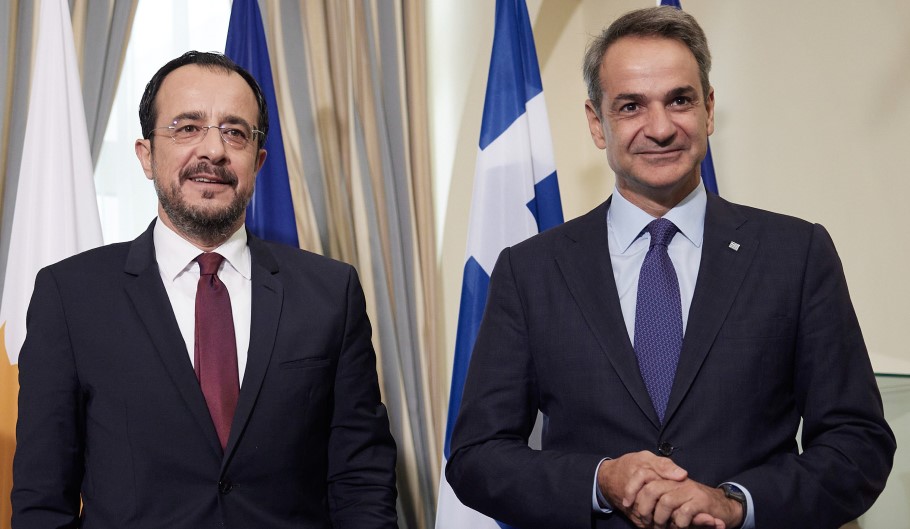 Συνάντηση Μητσοτάκη με Χριστοδουλίδη για το Κυπριακό