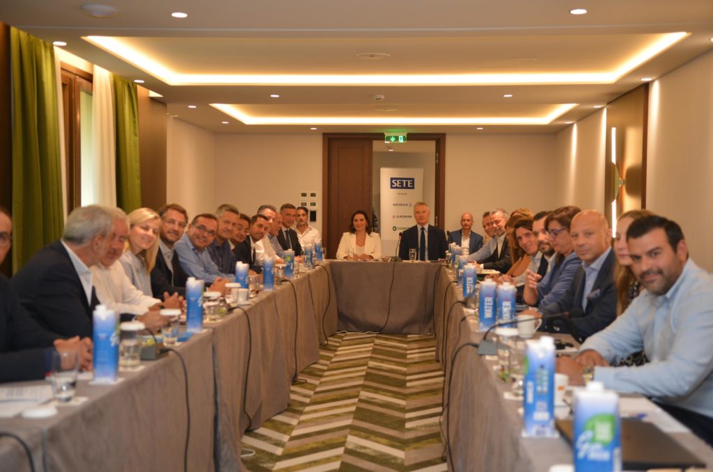 Η Ολγα Κεφαλογιάννη στη συνεδρίαση ΔΣ του ΣΕΤΕ – Τι συζήτησε