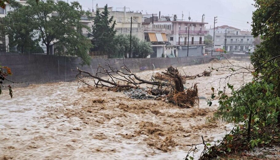 Η κακοκαιρία Daniel πλήττει τον Βόλο © EUROKINISSI/ΣΕΒΙΝΑ ΔΑΡΙΩΤΟΥ