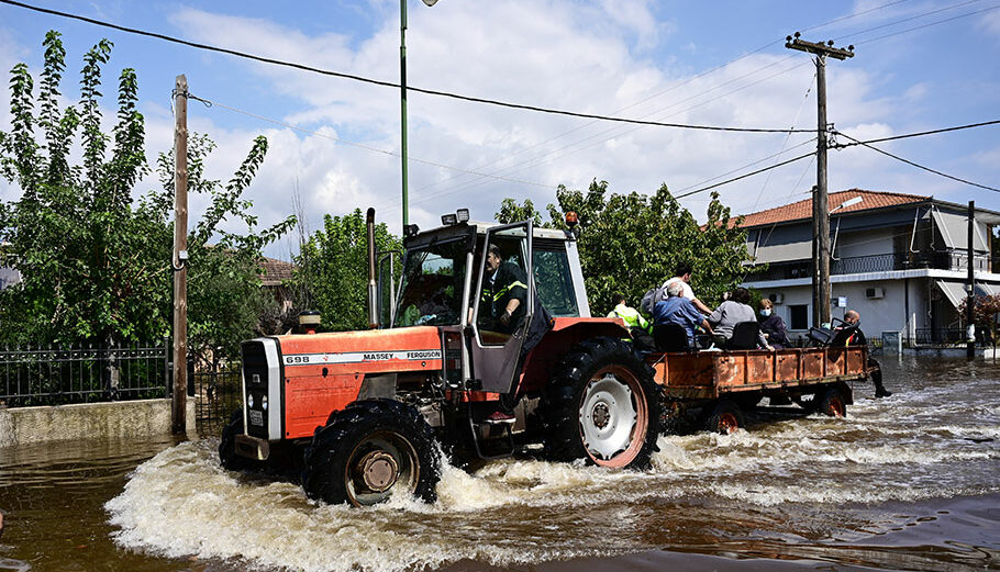 Πλημμύρες στη Λάρισα μετά την κακοκαιρία Daniel © EUROKINISSI/ΜΙΧΑΛΗΣ ΚΑΡΑΓΙΑΝΝΗΣ