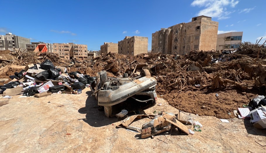 Η πόλη Ντέρνα στη Λιβύη μετά τις καταστροφικές πλημμύρες © EPA/ STRINGER