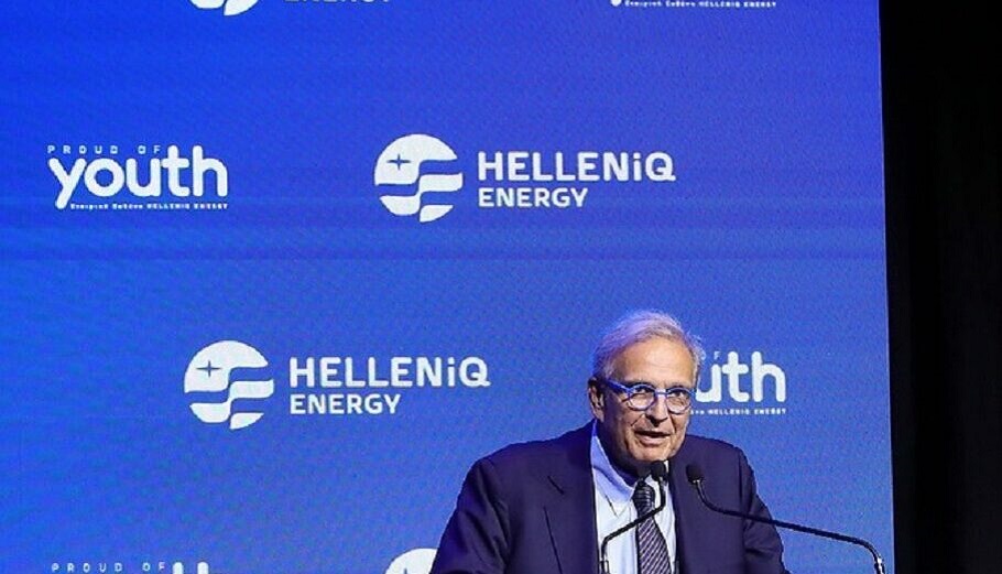 Ο Γιάννης Παπαθανασίου, Πρόεδρος του Διοικητικού Συμβουλίου της HELLENiQ ENERGY, κατά την ομιλία του Στιγμιότυπο από την εκδήλωση «Pr