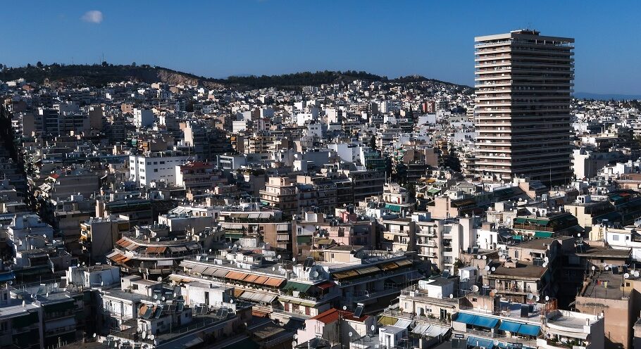 Στεγαστική κρίση: Το σχέδιο για να ανοίξουν χιλιάδες κλειστά ακίνητα – Τι αλλάζει σε χρήσεις γης και Airbnb