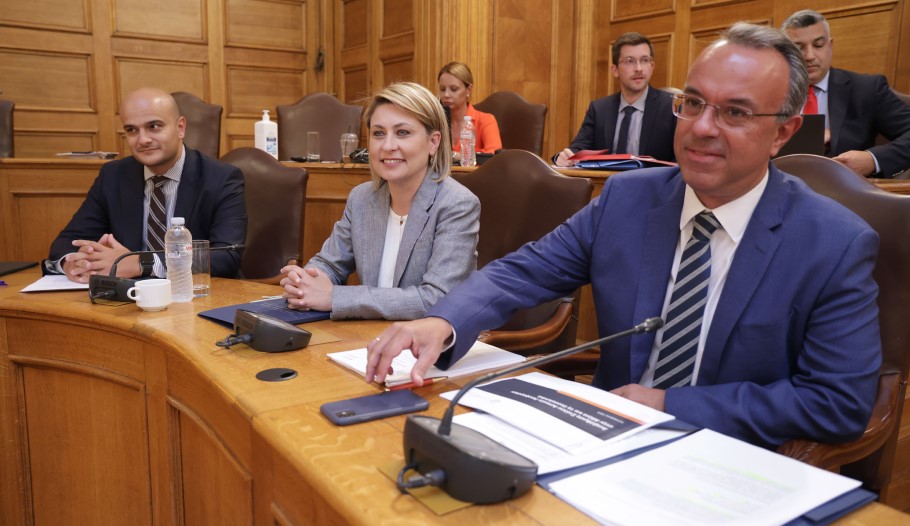 Χρήστος Σταϊκούρας, Χριστίνα Αλεξοπούλου και Γιάννης Ξιφαράς © ΔΤ