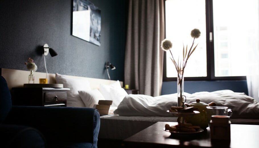 Δωμάτιο ξενοδοχείου © Pixabay