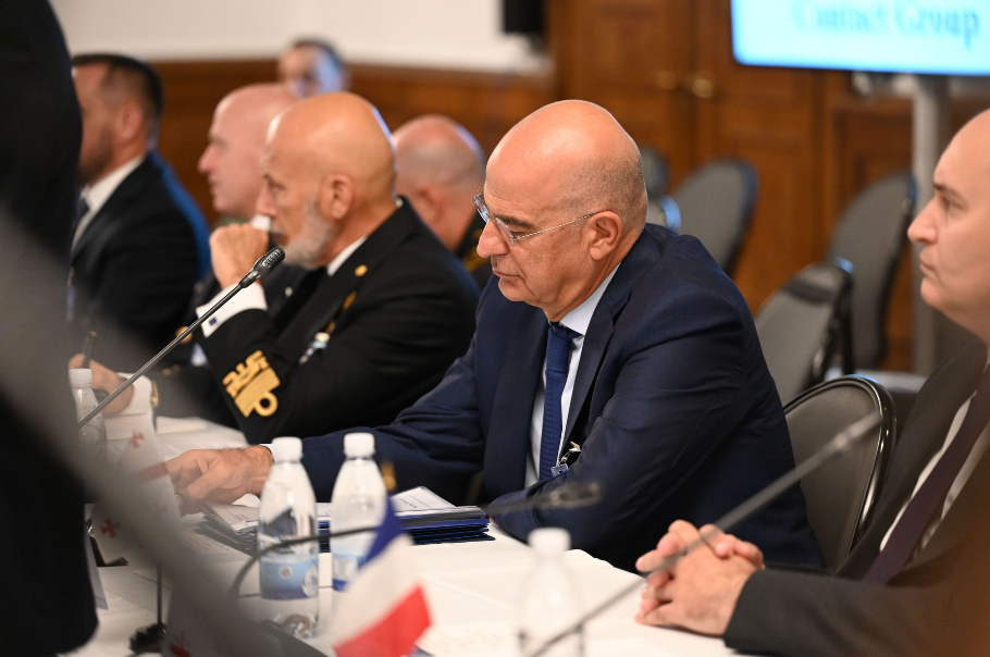 Δένδιας: Συμμετοχή στη σύσκεψη για την Άμυνα στην Ουκρανία