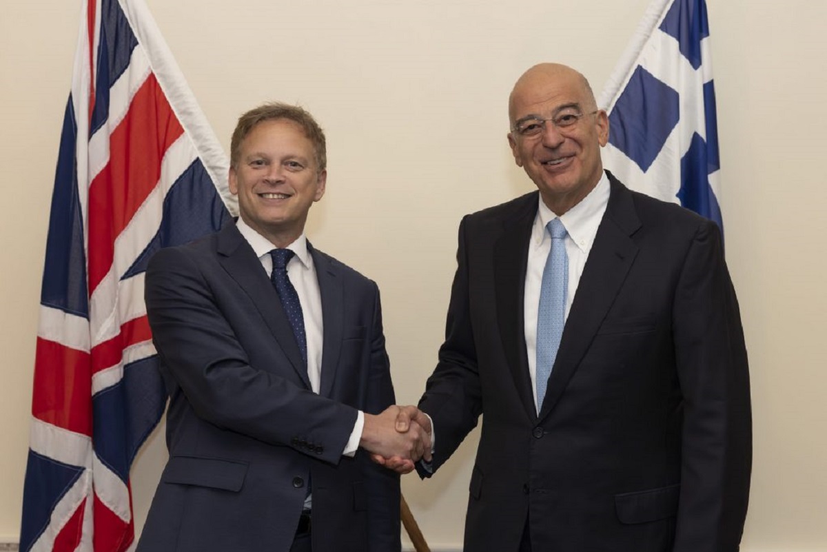 Δένδιας: Η Ελλάδα αξιόλογος ενεργειακός κόμβος για τα Βαλκάνια