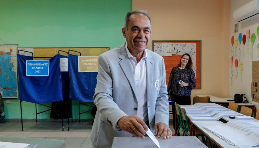 Άσκησε το εκλογικό του δικαίωμα στον Αγ. Ιωάννη Ρέντη ο υποψήφιος περιφερειάρχης Αττικής, Γιώργος Ιωακειμίδης