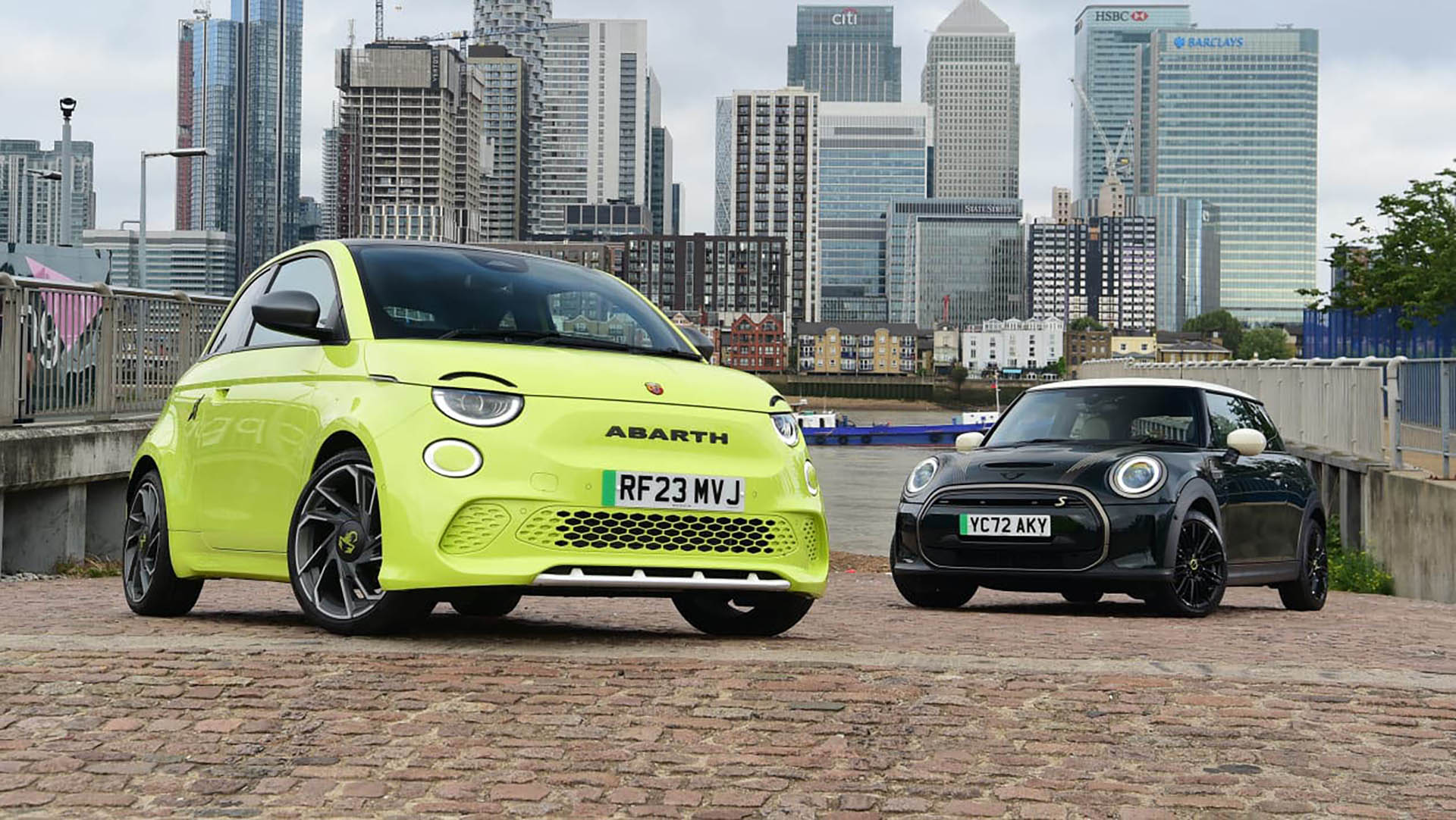 Συγκριτική δοκιμή: Abarth 500e vs MINI Cooper SE