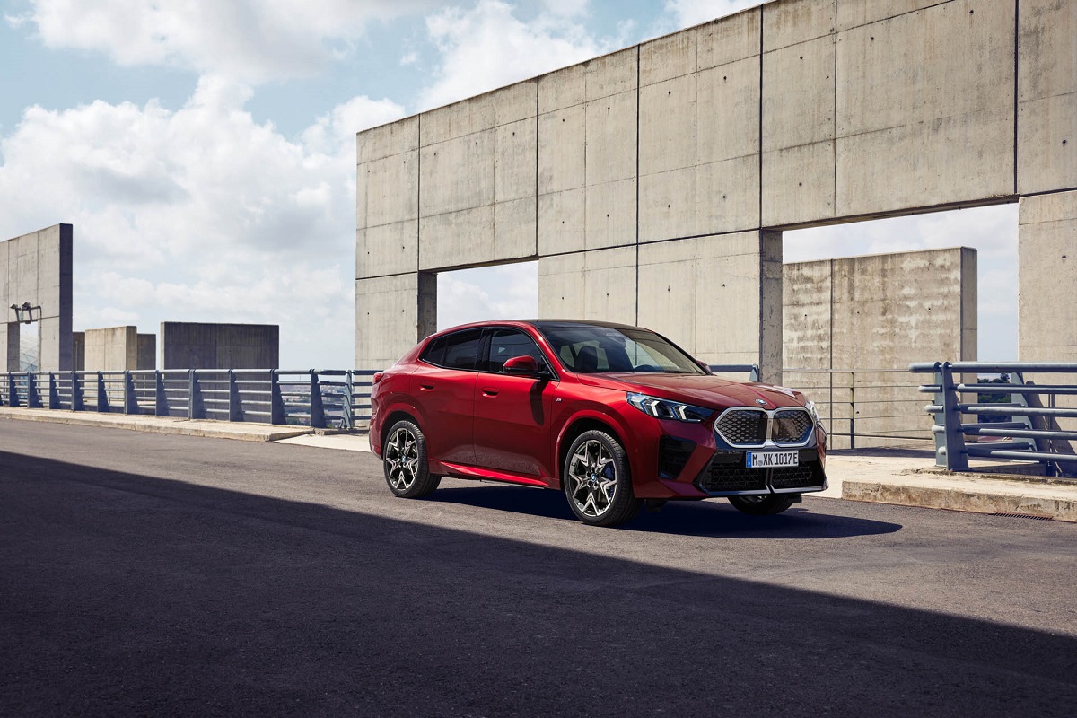H νέα ηλεκτρική BMW iΧ2 προστίθεται στη γκάμα της X2