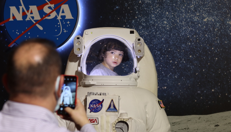 Γίνε για λίγο αστροναύτης της NASA στην έκθεση Life in Space