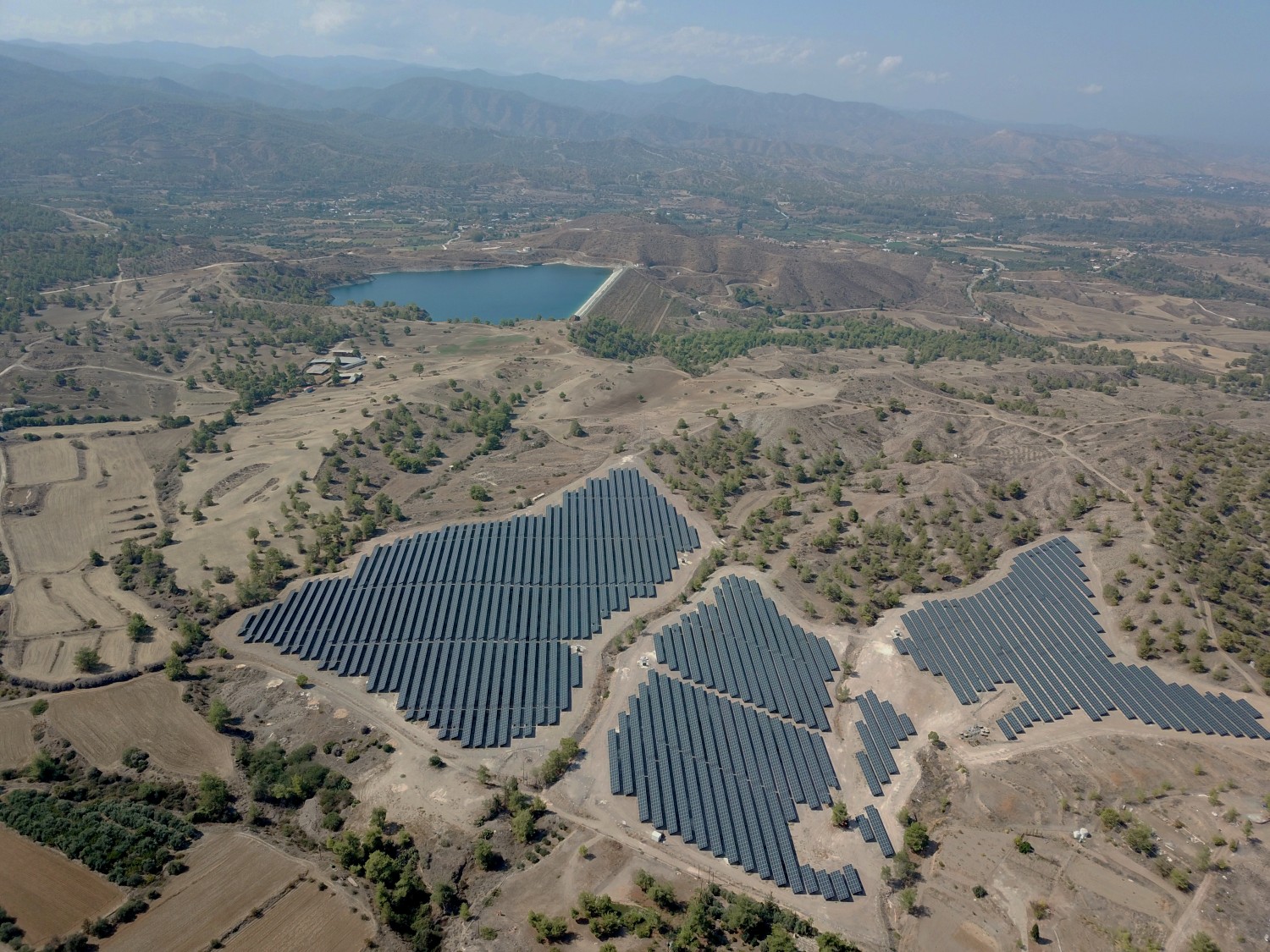 Φωτοβολταϊκά πάρκα εξαγόρασε η Helleniq Energy στην Κύπρο©ΔΤ